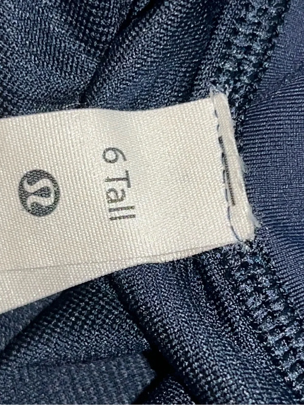 Lululemon true navy speed up shorts
